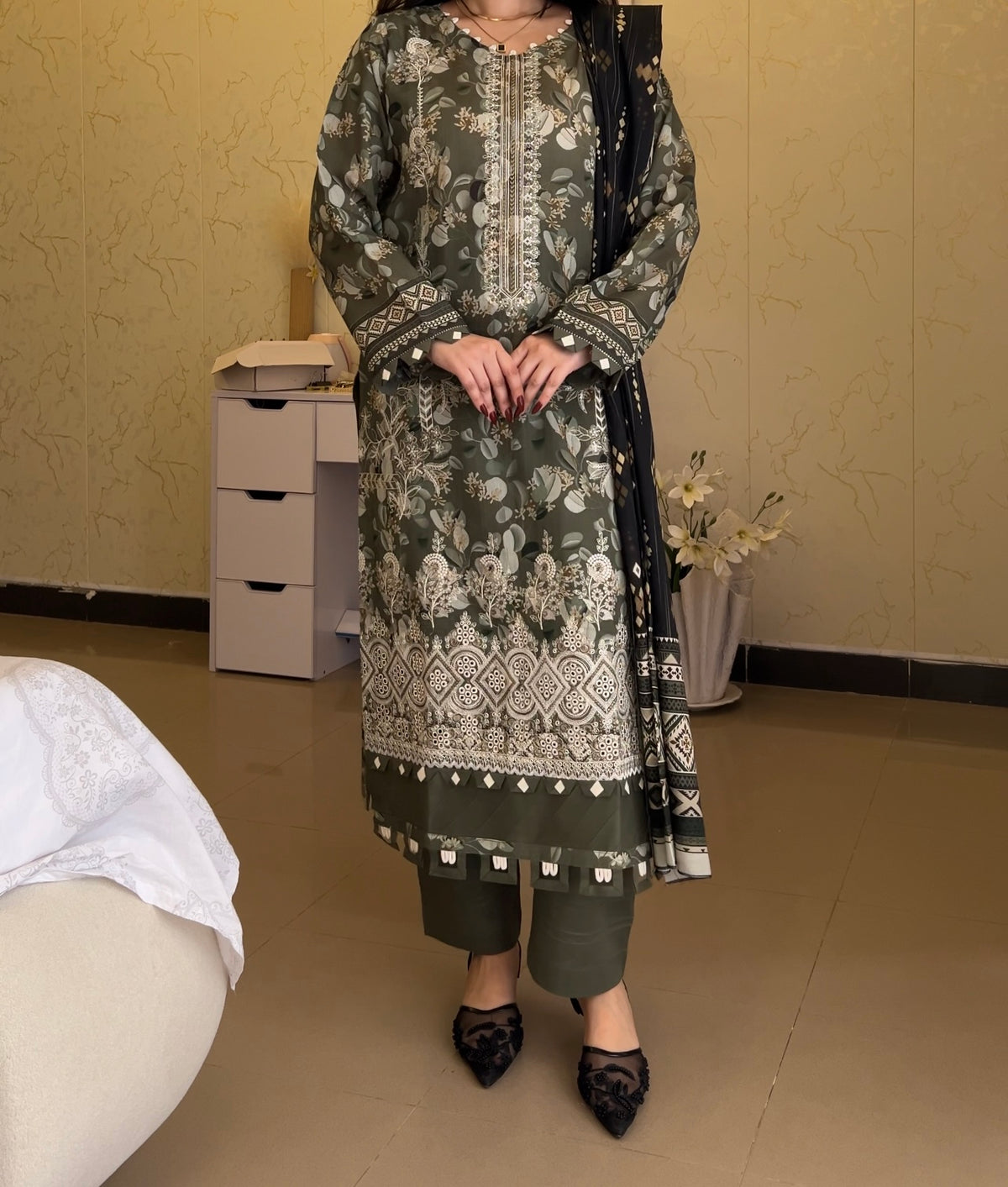 Emerald Grace – 3PC Stitched Suit