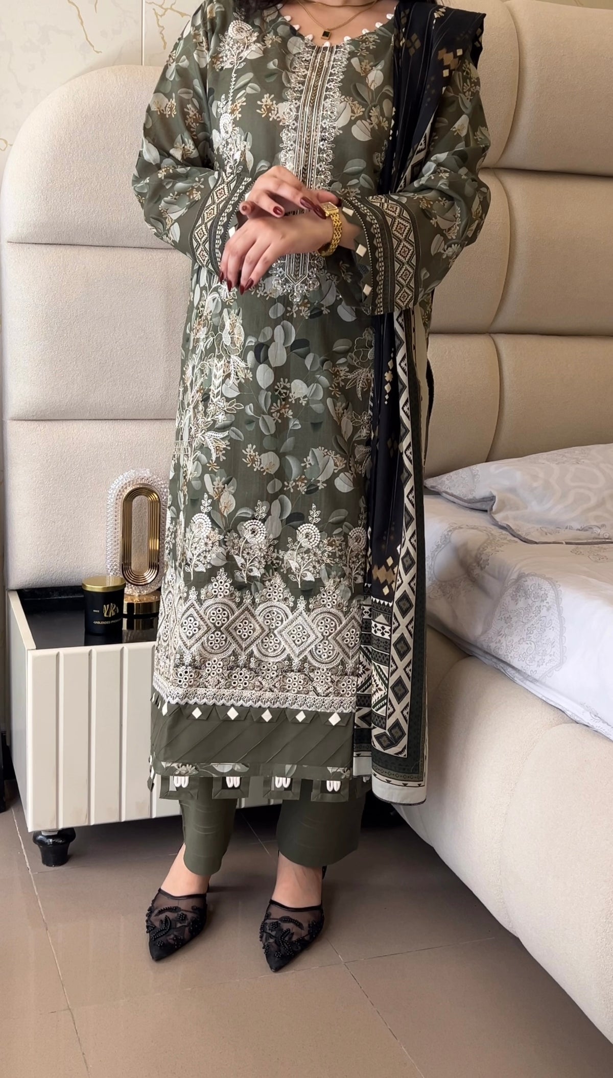 Emerald Grace – 3PC Stitched Suit