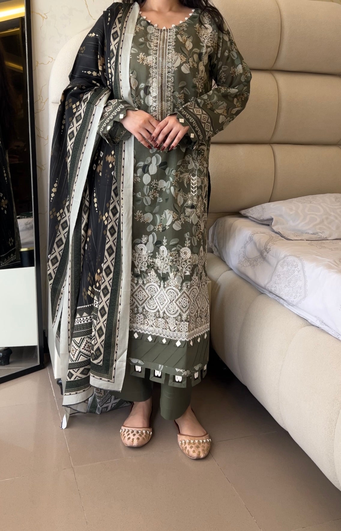 Emerald Grace – 3PC Stitched Suit