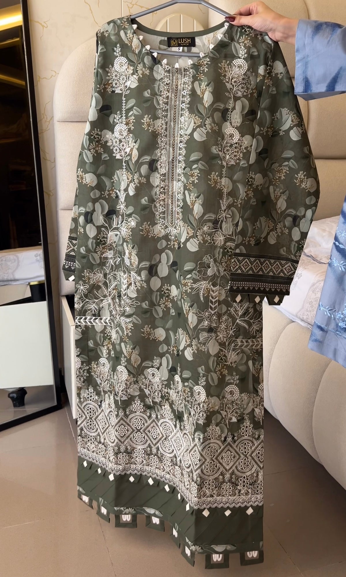 Emerald Grace – 3PC Stitched Suit